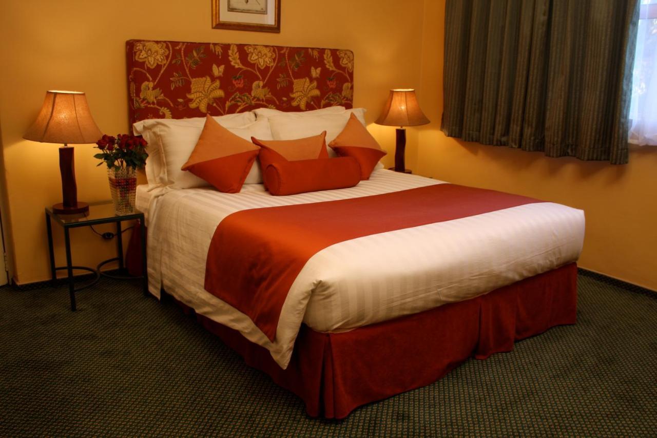 Crossroads Hotel Лилонгве Экстерьер фото