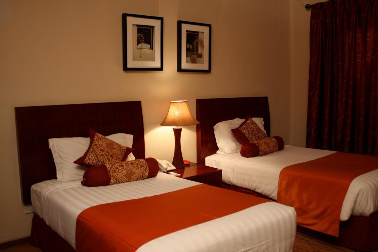 Crossroads Hotel Лилонгве Экстерьер фото